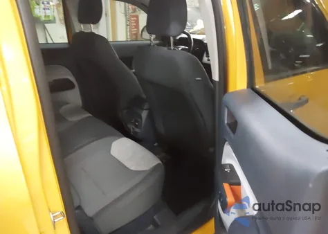 2023 Ford Maverick Xlt z USA, uszkodzony, nr VIN 3FTTW8F93PRA44259